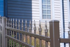 Metal And Cedar Fence 1002 In 2020 Cedar Fence Corrugated Metal Fence Cedar